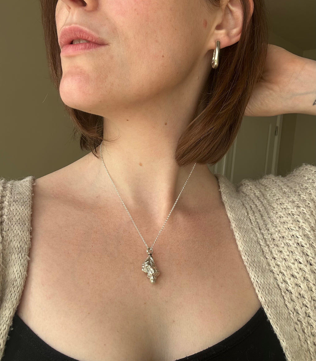 The seashell charm